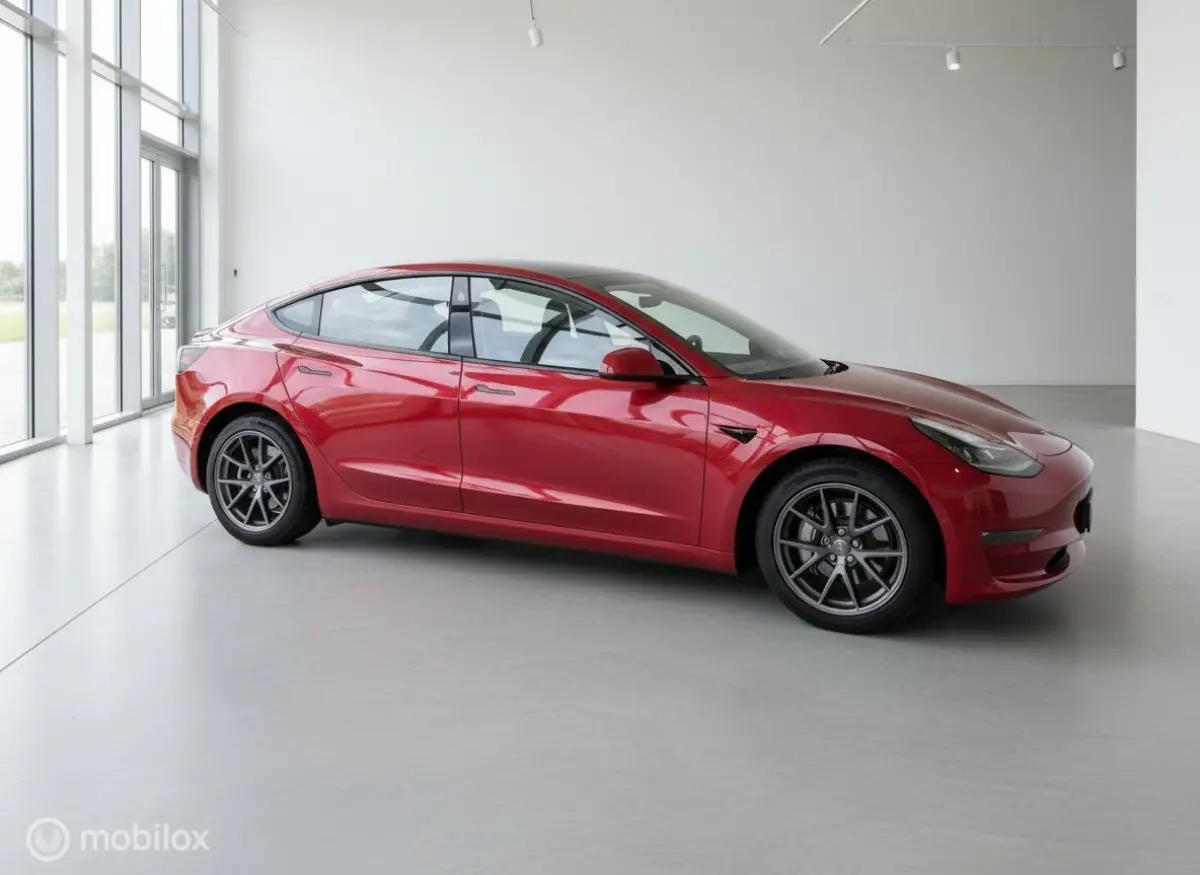 Long Range AWD 75 kWh | Warmtepomp | 88,9% SOH | Rood Mica