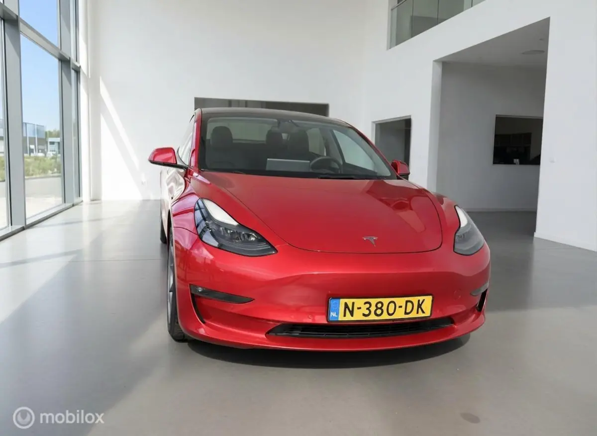 Long Range AWD 75 kWh | Warmtepomp | 88,9% SOH | Rood Mica