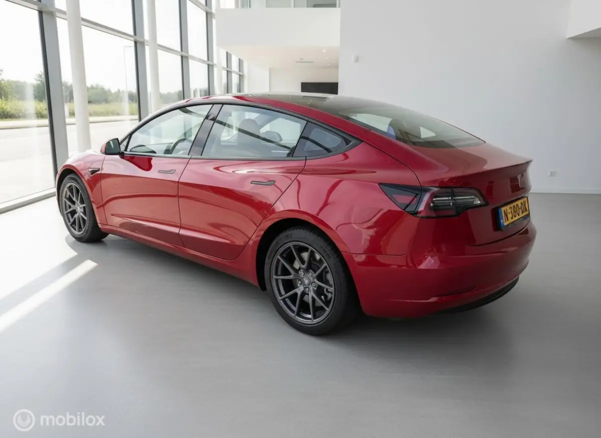 Long Range AWD 75 kWh | Warmtepomp | 88,9% SOH | Rood Mica