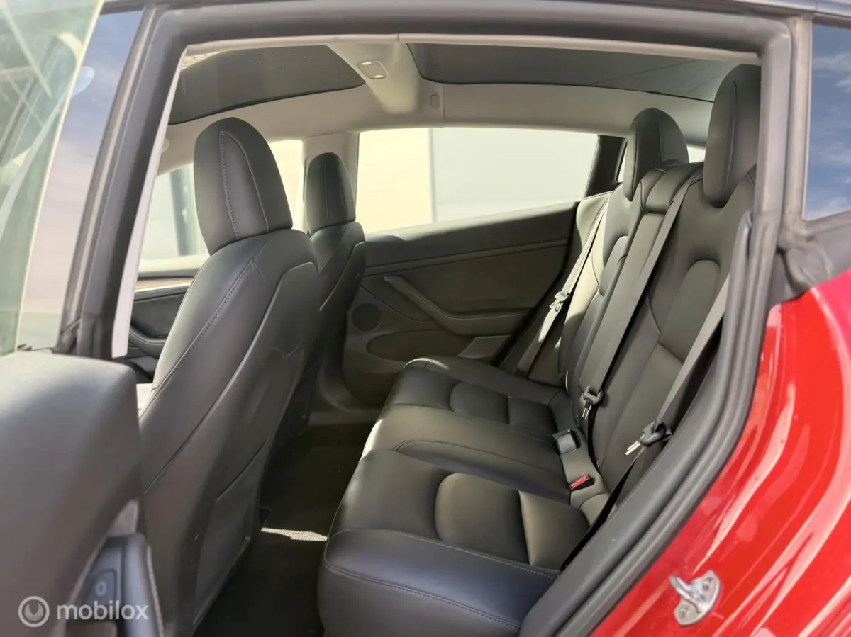 Long Range AWD 75 kWh | Warmtepomp | 88,9% SOH | Rood Mica