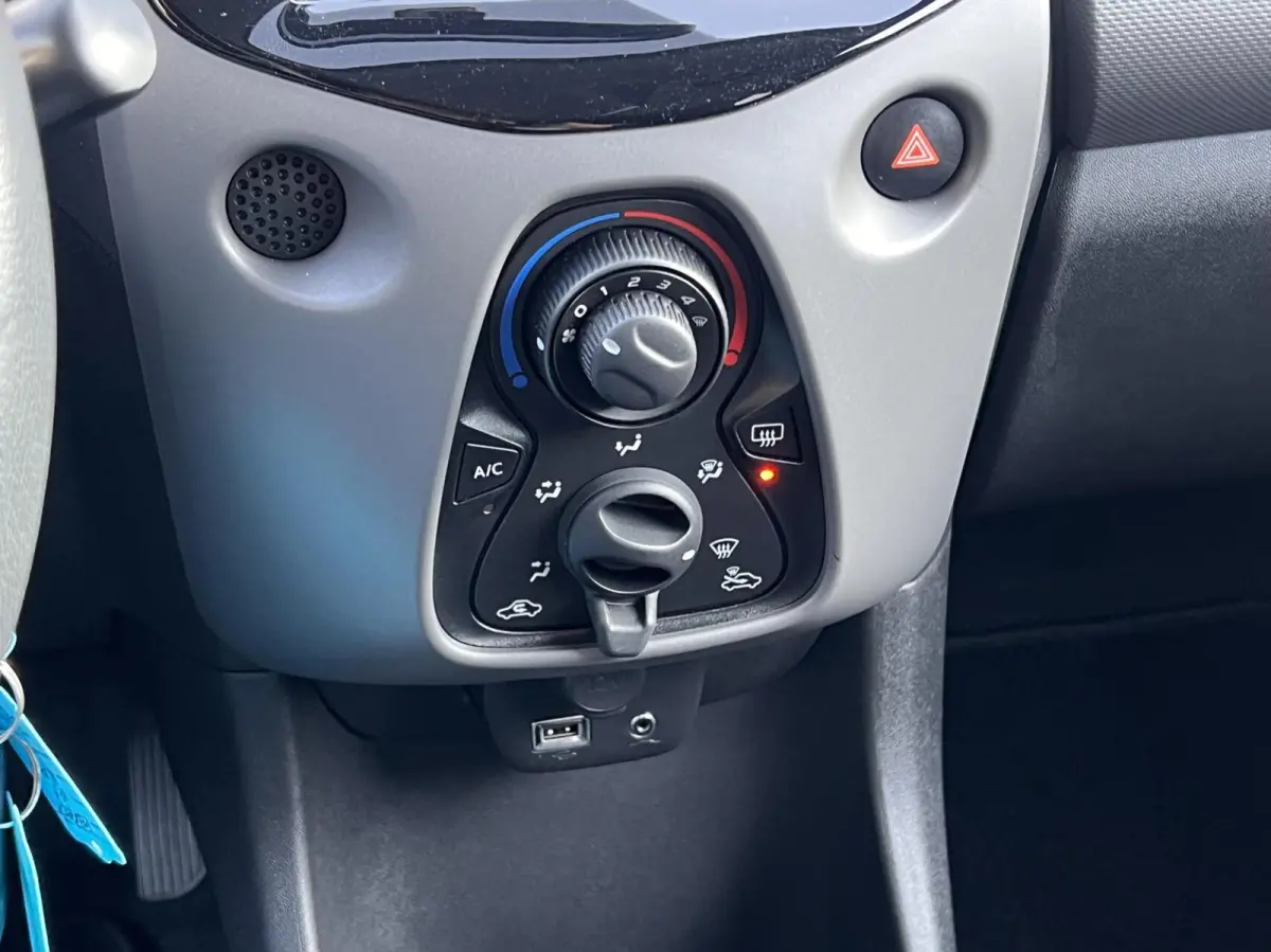 1.0 e-VTi Active Airco Apple Carplay Elektramen