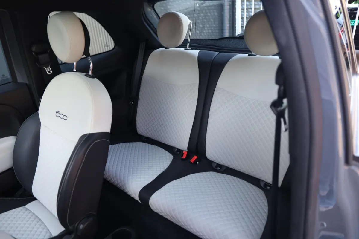 1.0 Hybrid Dolcevita Panoramadak Airco Cruise CarPlay Parkeersensoren NL-Auto!
