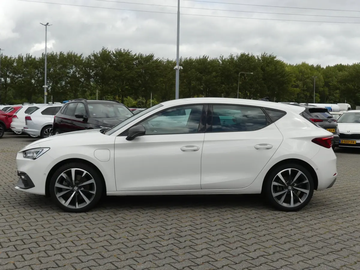 1.4 TSI eHybrid 204pk PHEV FR Business Intense / 18"inch /