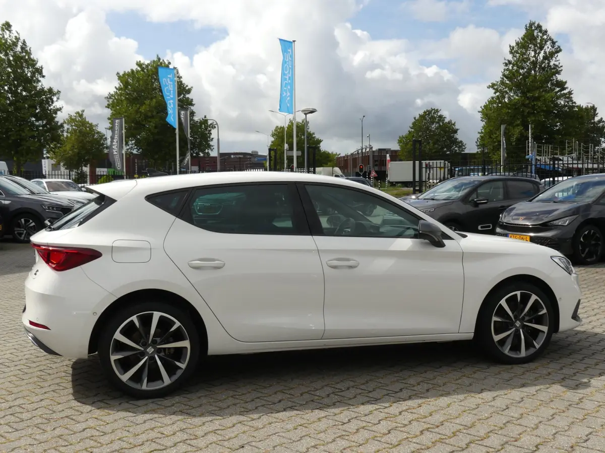 1.4 TSI eHybrid 204pk PHEV FR Business Intense / 18"inch /