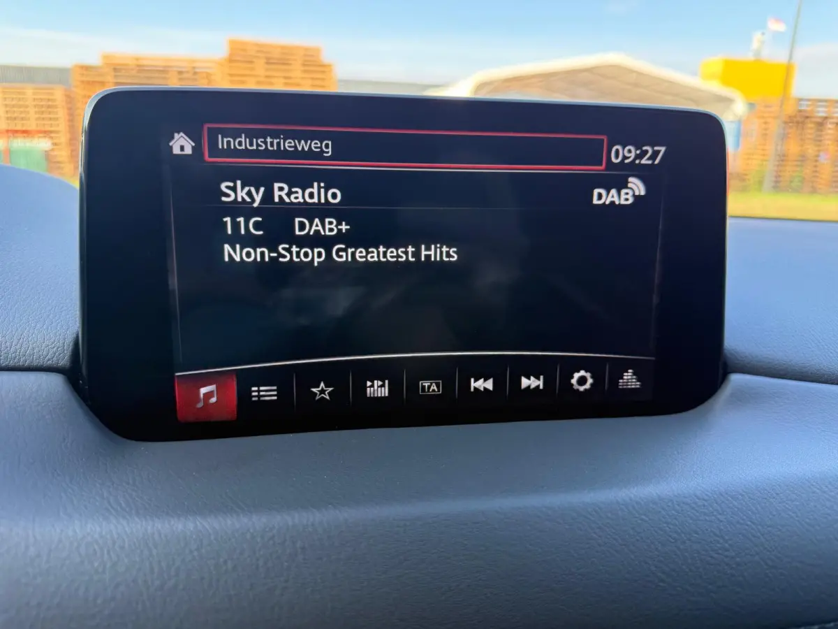2.0 SkyActiv-G 165 Comfort | 2E EIGENAAR | 3/6/12MND GARANTIE | DAB | LED | STOEL/STUUR VERW. | CARPLAY | NAVI | CAMERA |