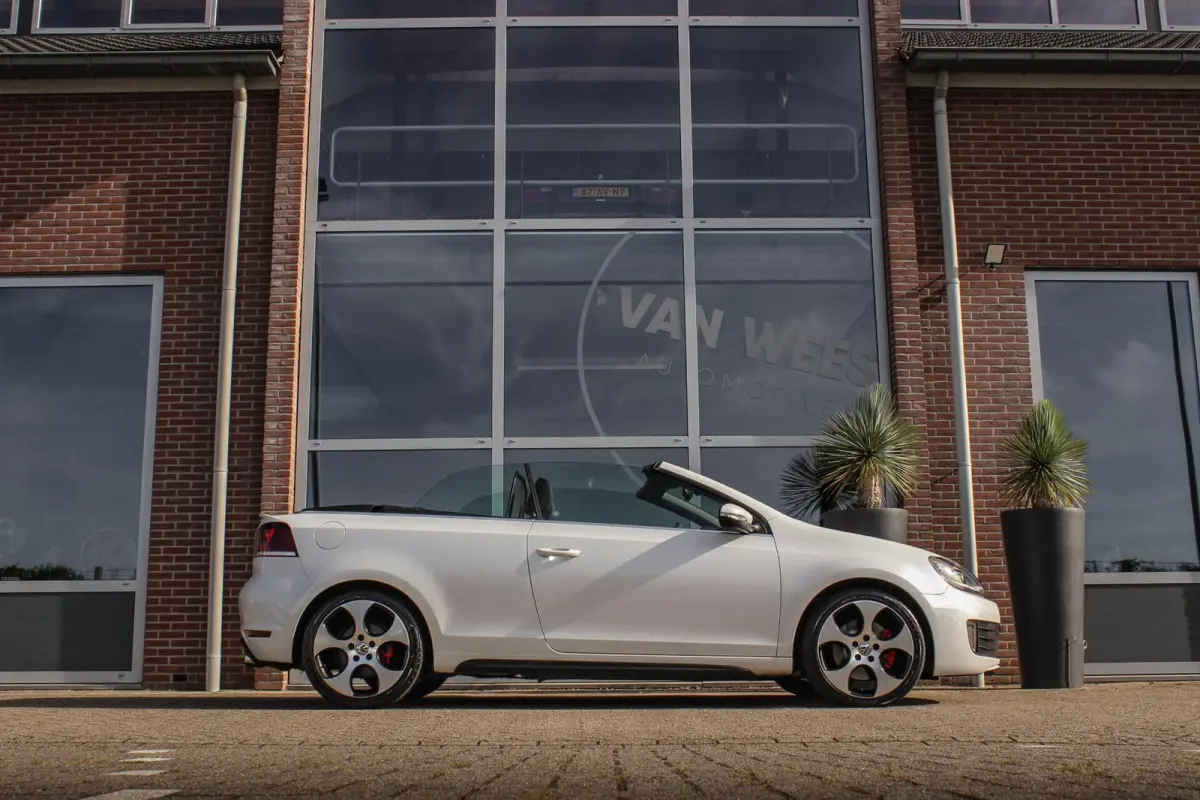 2.0 TSI GTI | 2e eigenaar | DSG | Xenon | Stoelverwarming | Climatronic | Cruise control | Navigatie | Bluetooth | PDC | 18 inch Detroit | Origineel