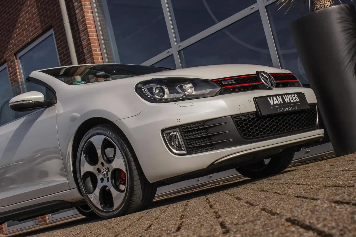 2.0 TSI GTI | 2e eigenaar | DSG | Xenon | Stoelverwarming | Climatronic | Cruise control | Navigatie | Bluetooth | PDC | 18 inch Detroit | Origineel