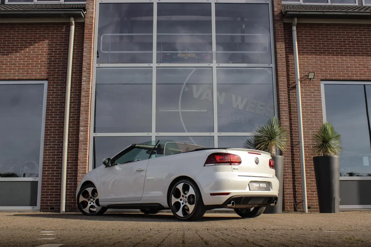 2.0 TSI GTI | 2e eigenaar | DSG | Xenon | Stoelverwarming | Climatronic | Cruise control | Navigatie | Bluetooth | PDC | 18 inch Detroit | Origineel