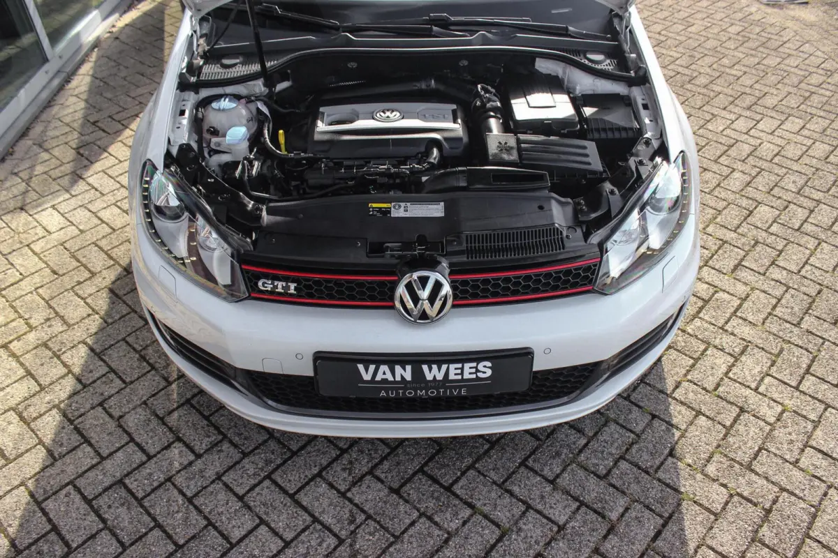 2.0 TSI GTI | 2e eigenaar | DSG | Xenon | Stoelverwarming | Climatronic | Cruise control | Navigatie | Bluetooth | PDC | 18 inch Detroit | Origineel
