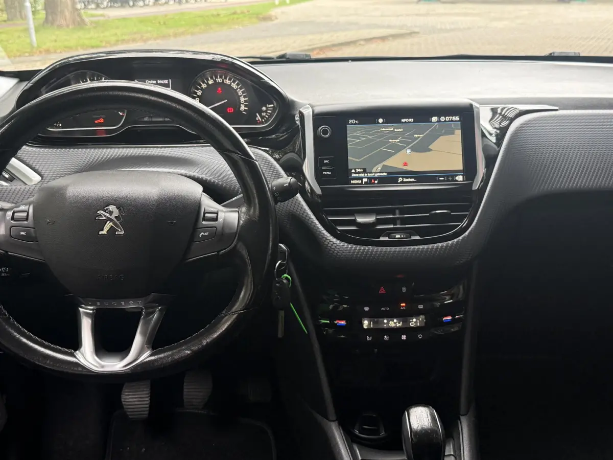 1.2 PureTech Tech Edition 110PK | Navigatie | Climate Control | Cruise Control | Parkeersensoren