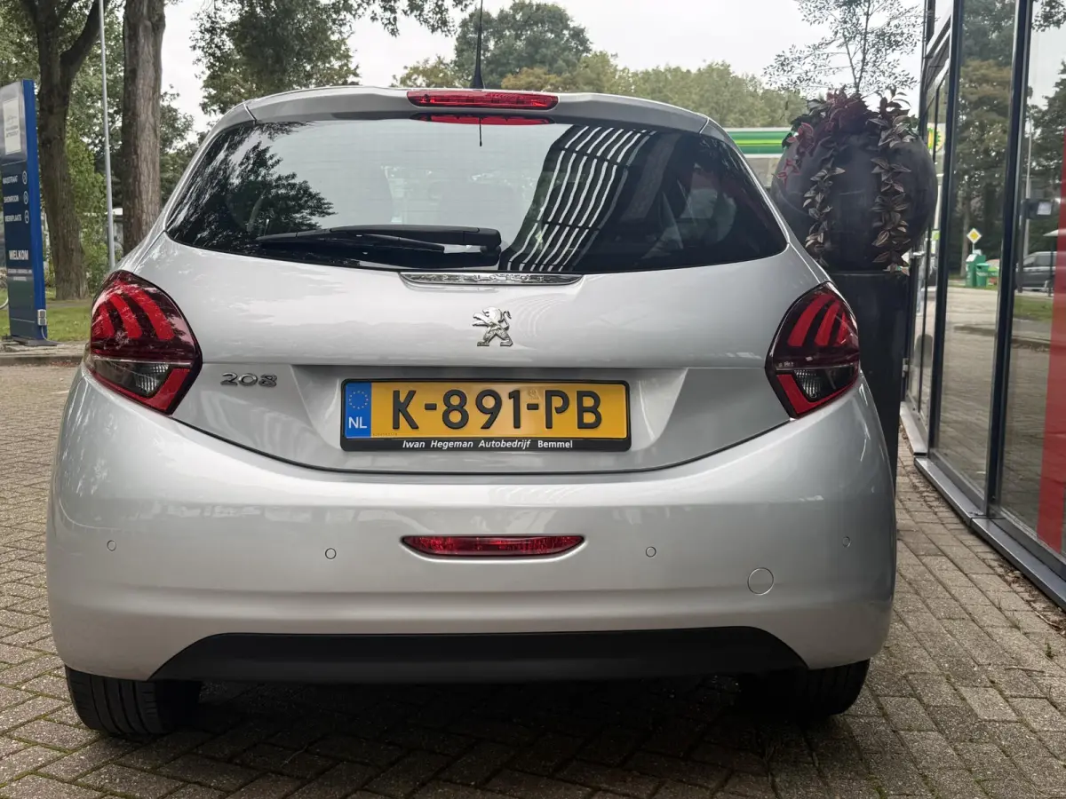 1.2 PureTech Tech Edition 110PK | Navigatie | Climate Control | Cruise Control | Parkeersensoren
