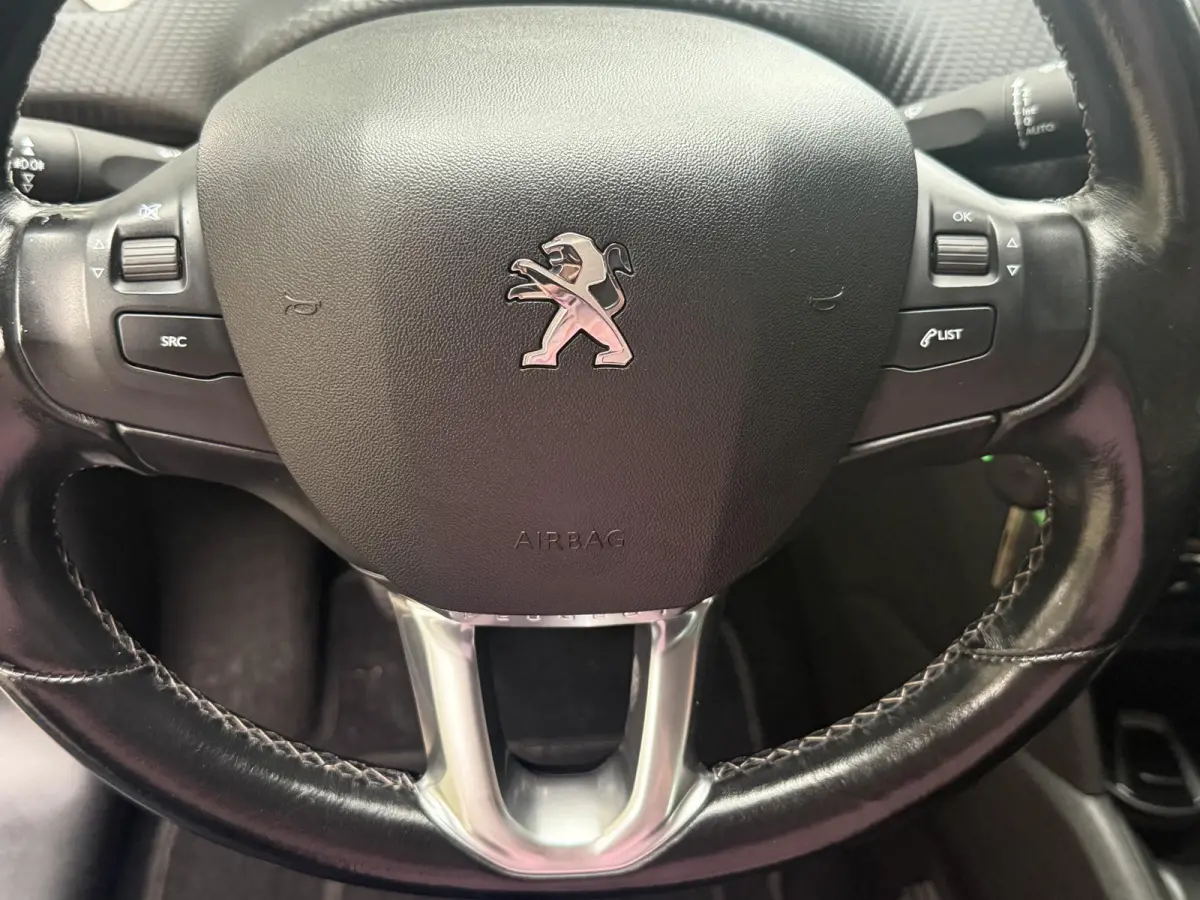 1.2 PureTech Tech Edition 110PK | Navigatie | Climate Control | Cruise Control | Parkeersensoren