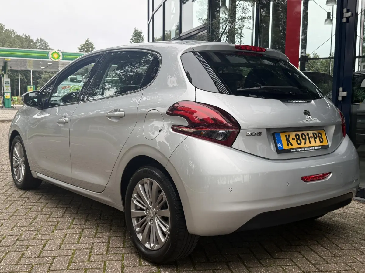 1.2 PureTech Tech Edition 110PK | Navigatie | Climate Control | Cruise Control | Parkeersensoren