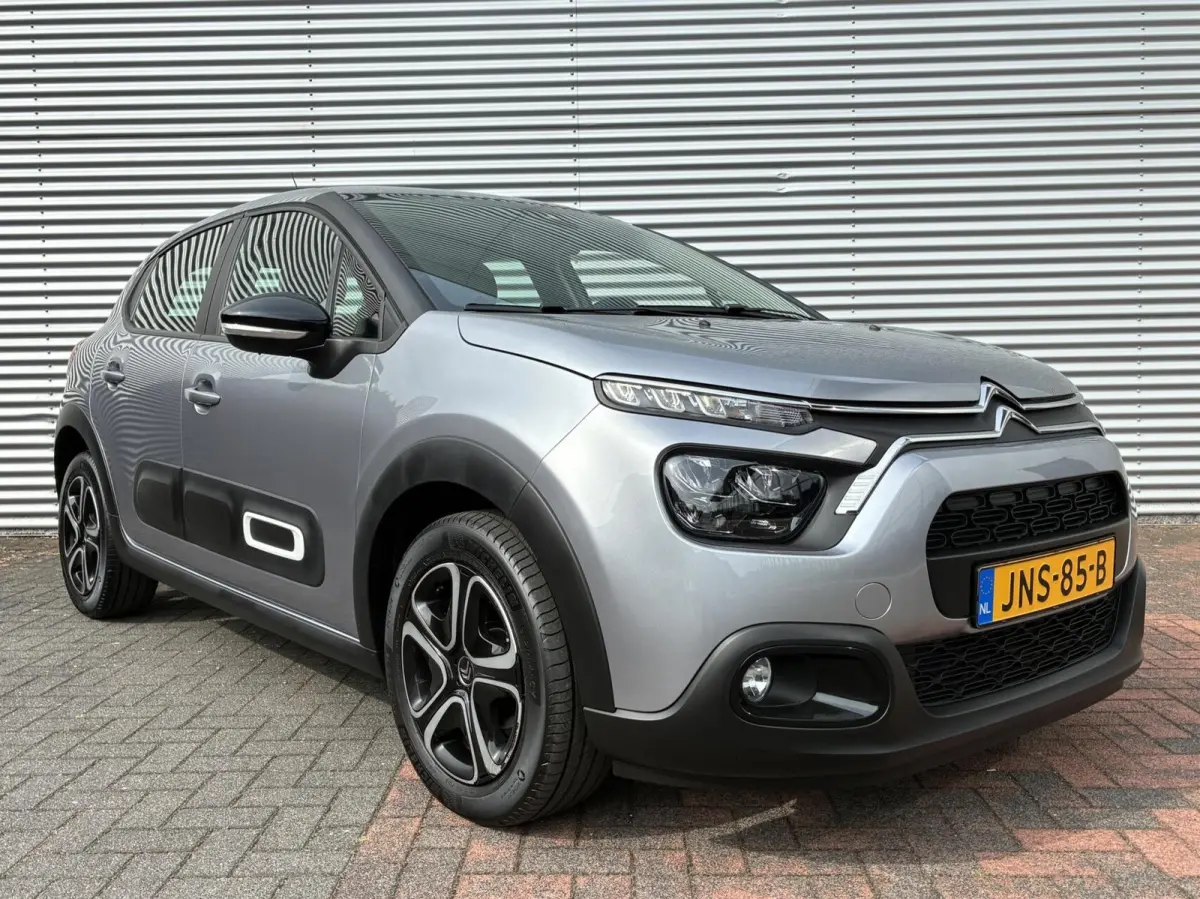 1.2 PureTech Carplay Cruise Led 3256 Km Nieuwstaat Eerste eigenaar unieke km geleverd met 12 maanden volledige garantie