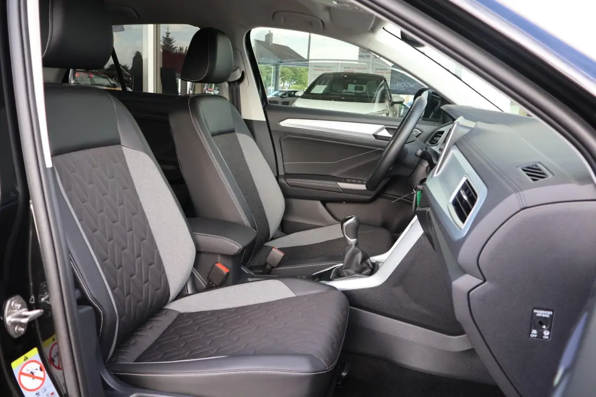 1.0 TSI 115pk Life Edition | Navigatie | Adaptive Cruise | Stoelverwarming | Side Assist | PDC
