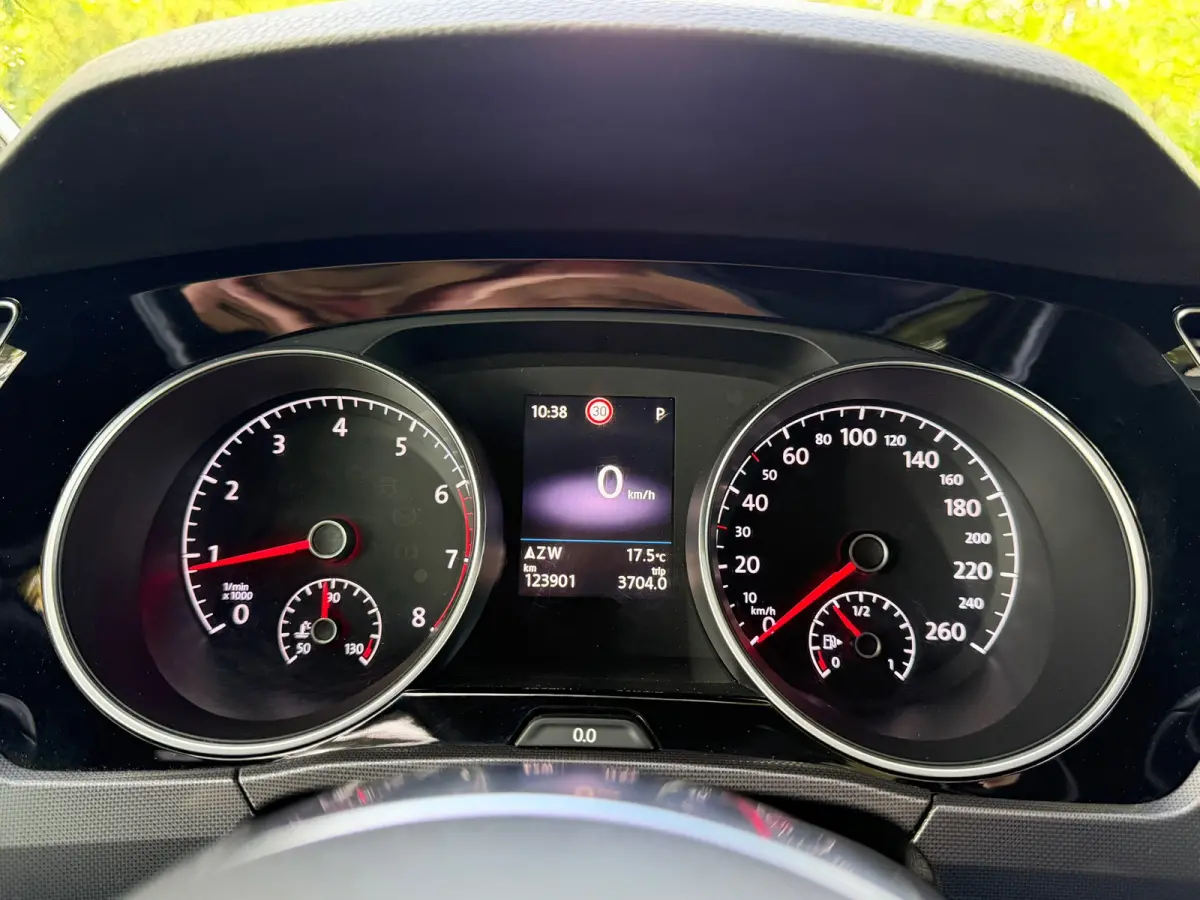 1.8 TSI R-Line | 7-Persoons + Panoramadak + Orgineel Nederlands |