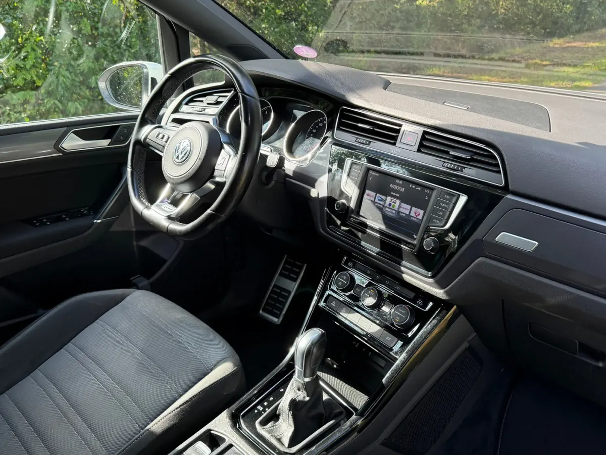 1.8 TSI R-Line | 7-Persoons + Panoramadak + Orgineel Nederlands |