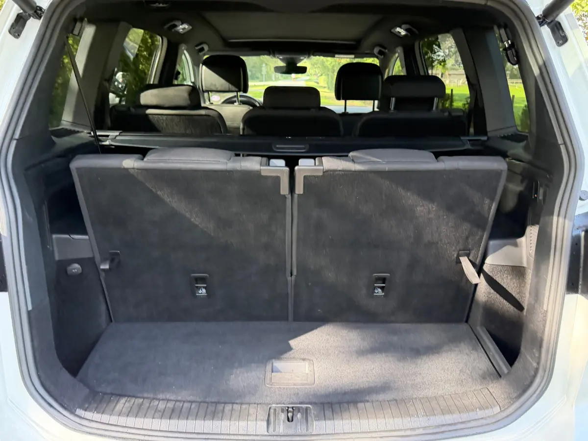 1.8 TSI R-Line | 7-Persoons + Panoramadak + Orgineel Nederlands |