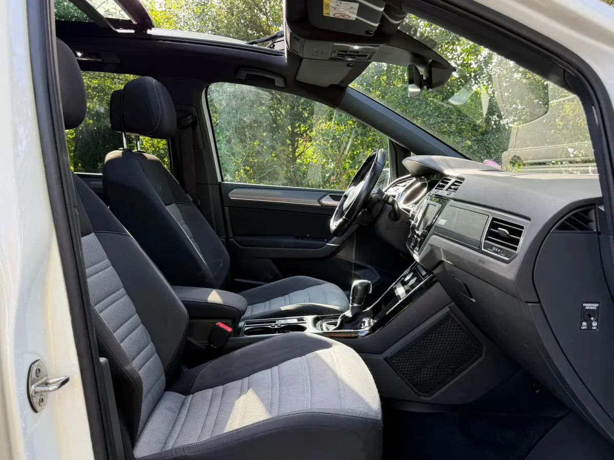 1.8 TSI R-Line | 7-Persoons + Panoramadak + Orgineel Nederlands |