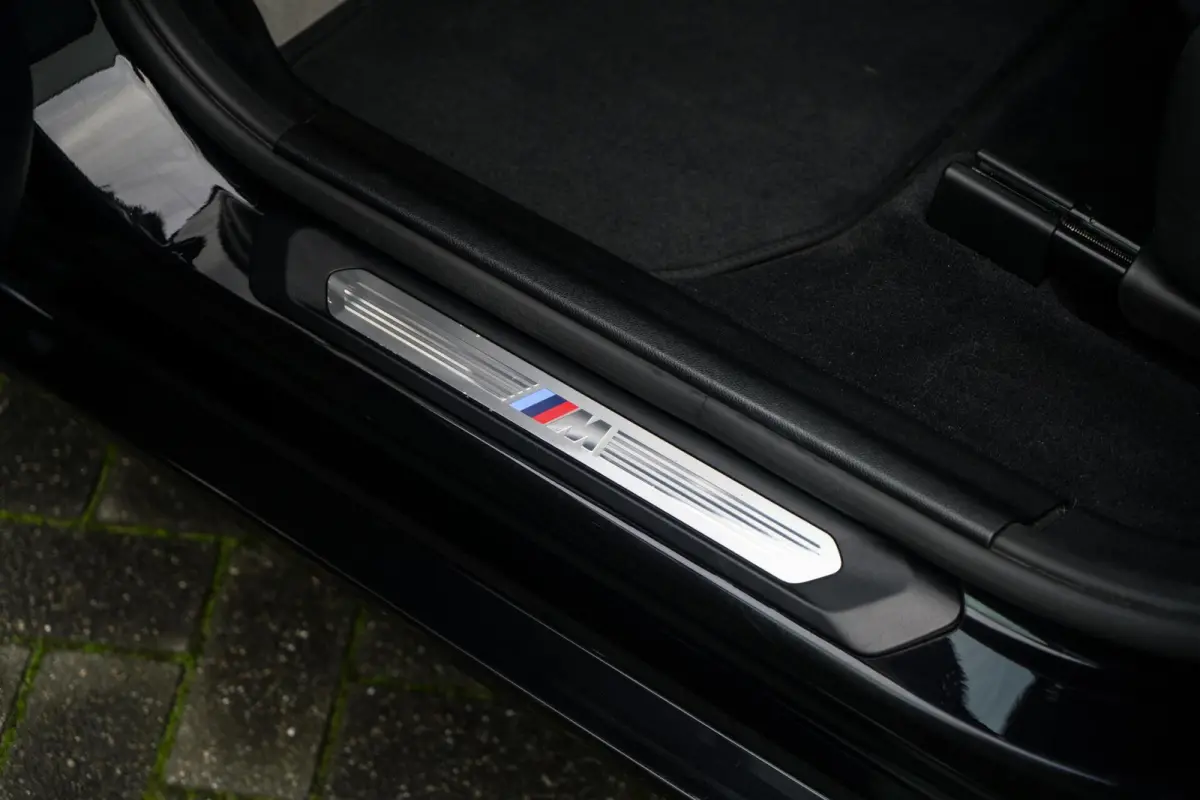 xDrive 30i 252PK M-SPORT PANO / CAMERA / MEMORY