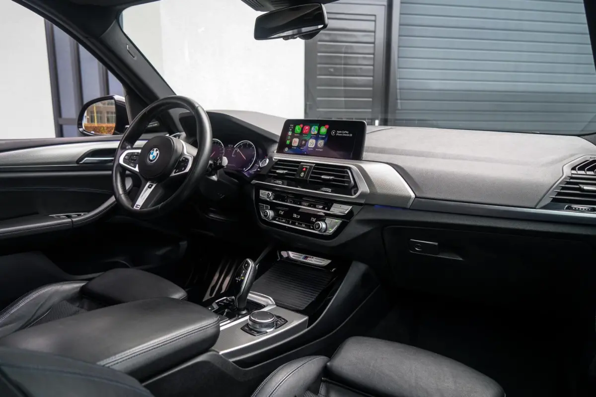 xDrive 30i 252PK M-SPORT PANO / CAMERA / MEMORY