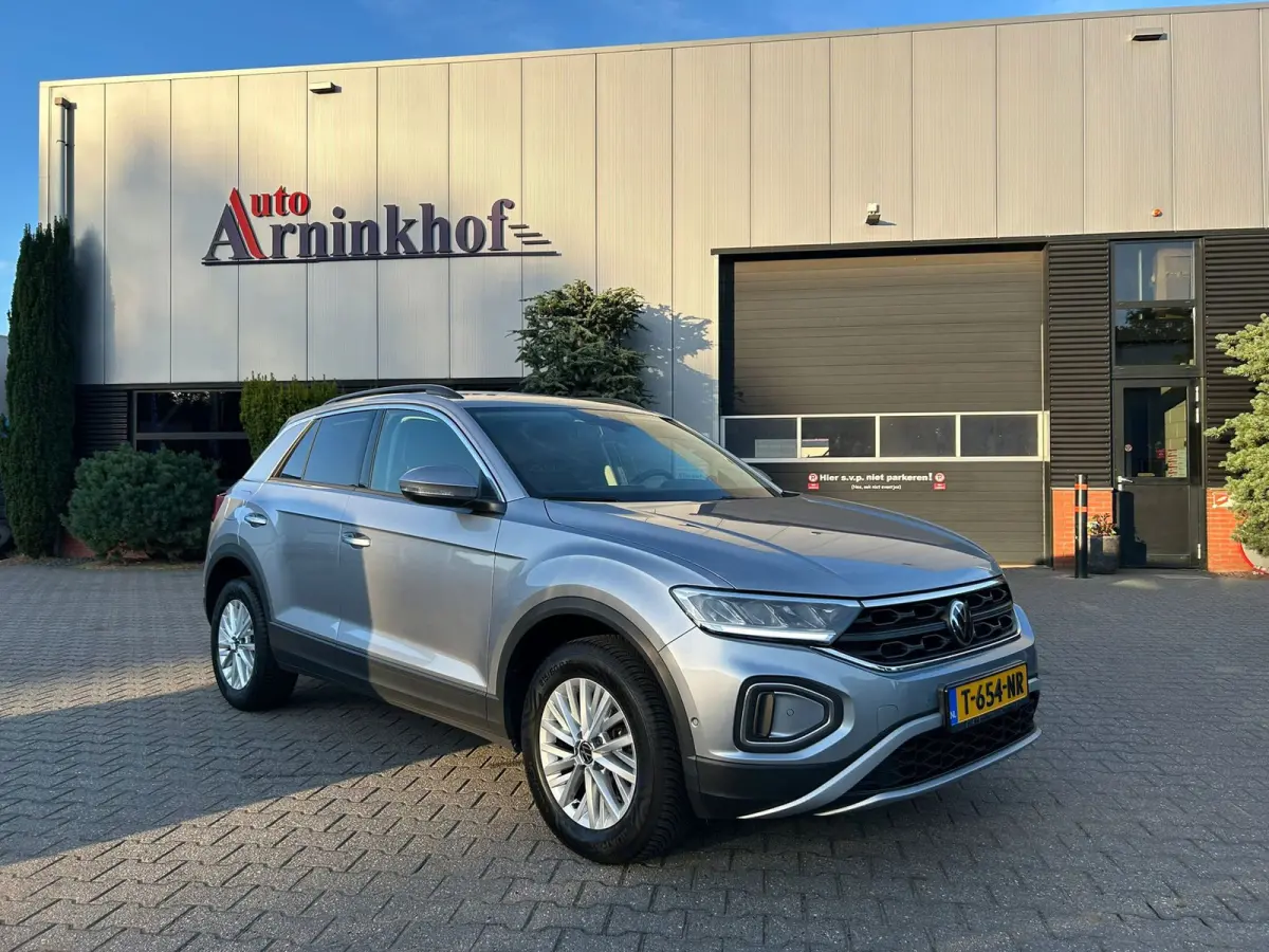 Volkswagen T-Roc 2023 Benzine Automatisch leasen