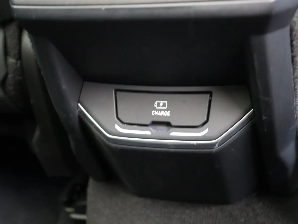 1.5 | Panoramadak | Stoelverwarming | Rondomzicht Camera | Keyless Entry | Plug-in Hybride