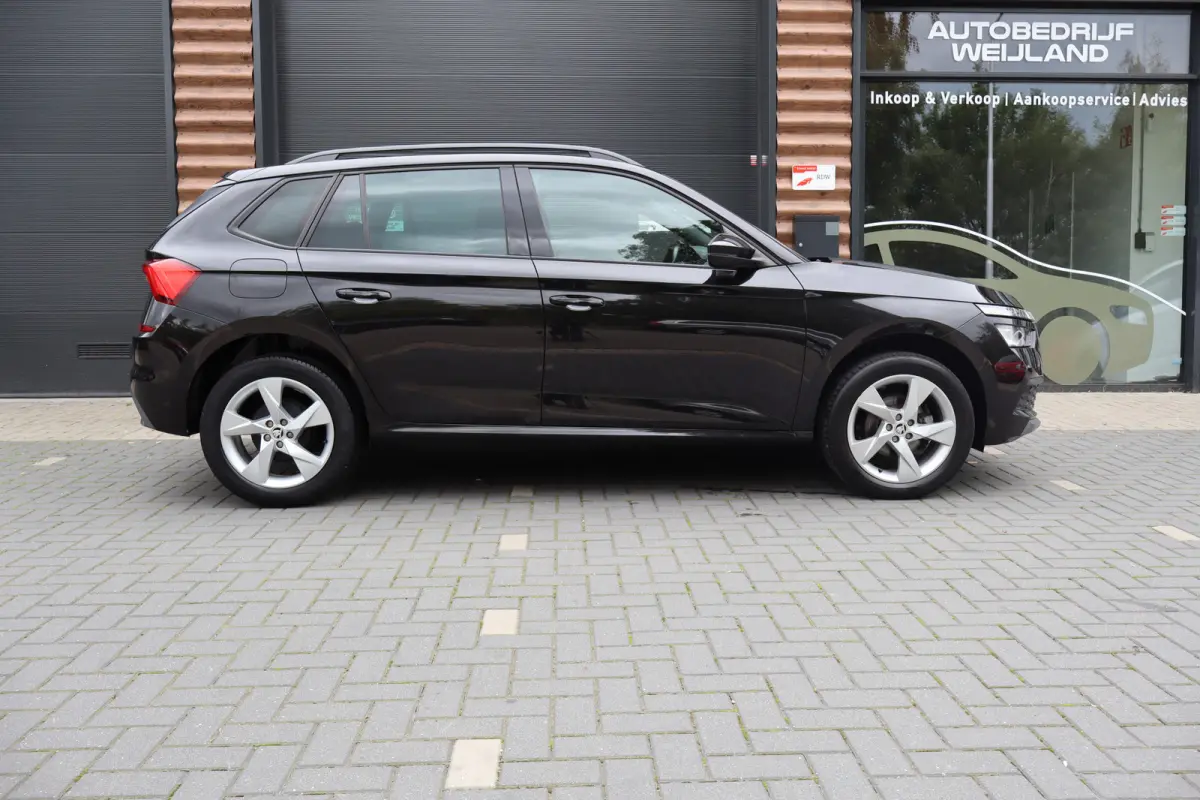 1.0 TSI Sport Business I 1ste eig. I Trekhaak 1200KG I Carplay I Winterpakket I 17" I Navi I PDC I