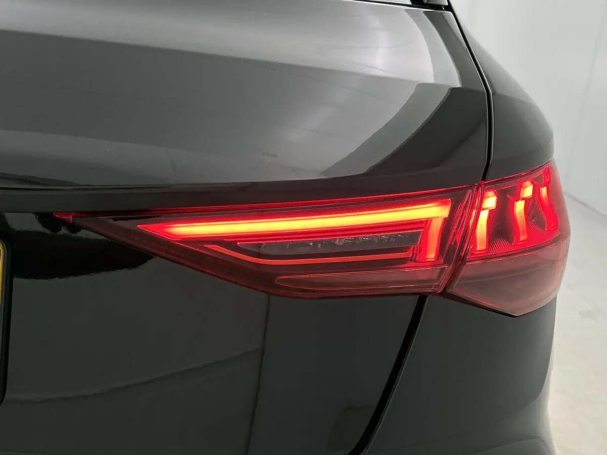 45 TFSI e S edition Competition 245 PK | S-line | Automaat | Navigatie | Camera | Adaptive cruise control | Climate Control | Stoelverwarming | Lichtmetalen velgen |