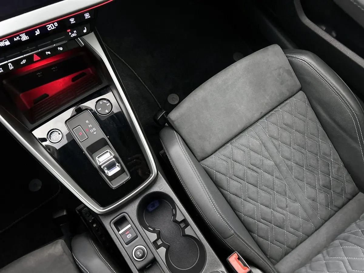 45 TFSI e S edition Competition 245 PK | S-line | Automaat | Navigatie | Camera | Adaptive cruise control | Climate Control | Stoelverwarming | Lichtmetalen velgen |