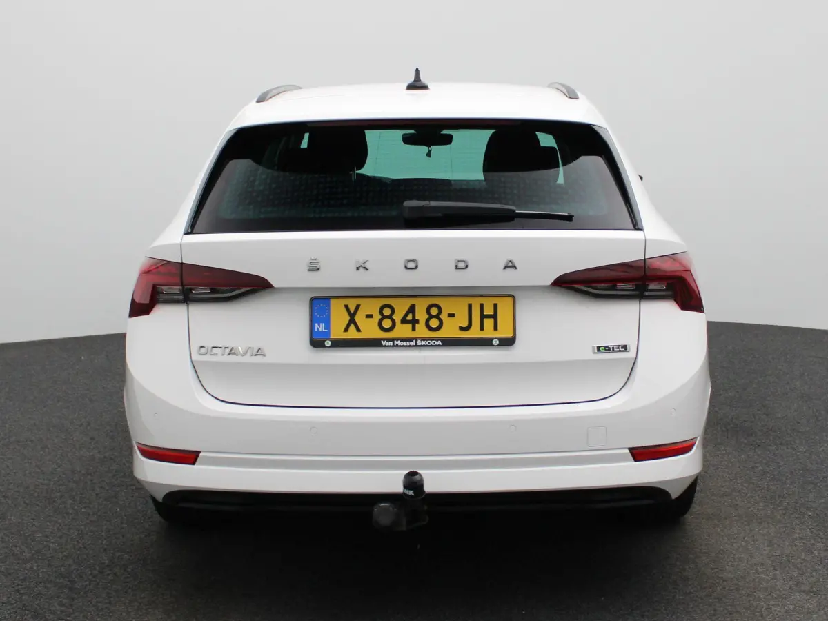 1.0 e-TSI Business Edition | Automaat | Apple Carplay / Android Auto | Parkeersensoren | Stoelverwarming |