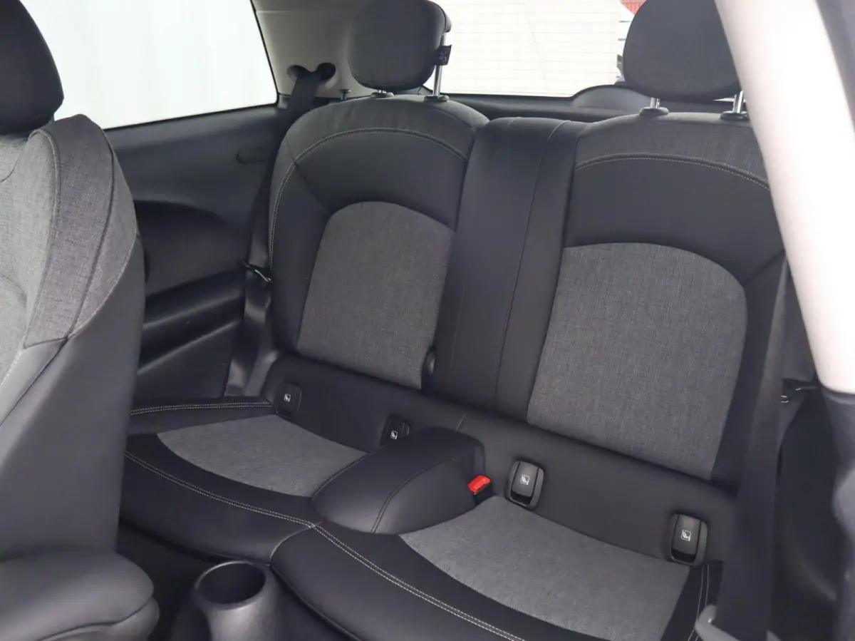 1.5 136pk AUT Cooper Camden Edition | Navigatie | Apple Carplay/Android Auto | Cruise Control | Parkeersensor Achter