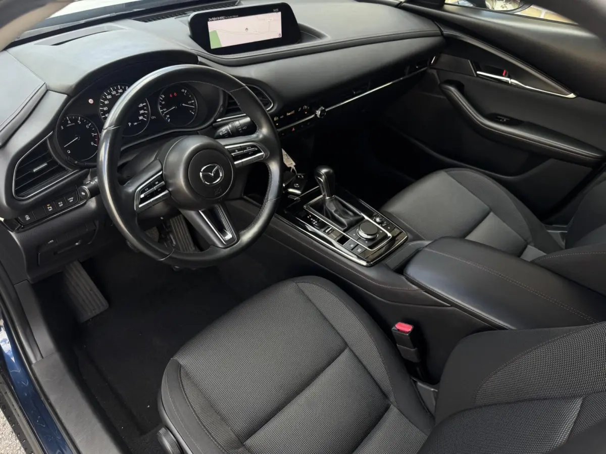 2.0 e-SkyActiv M Hybrid | HUD | Stoelverw. | Camera
