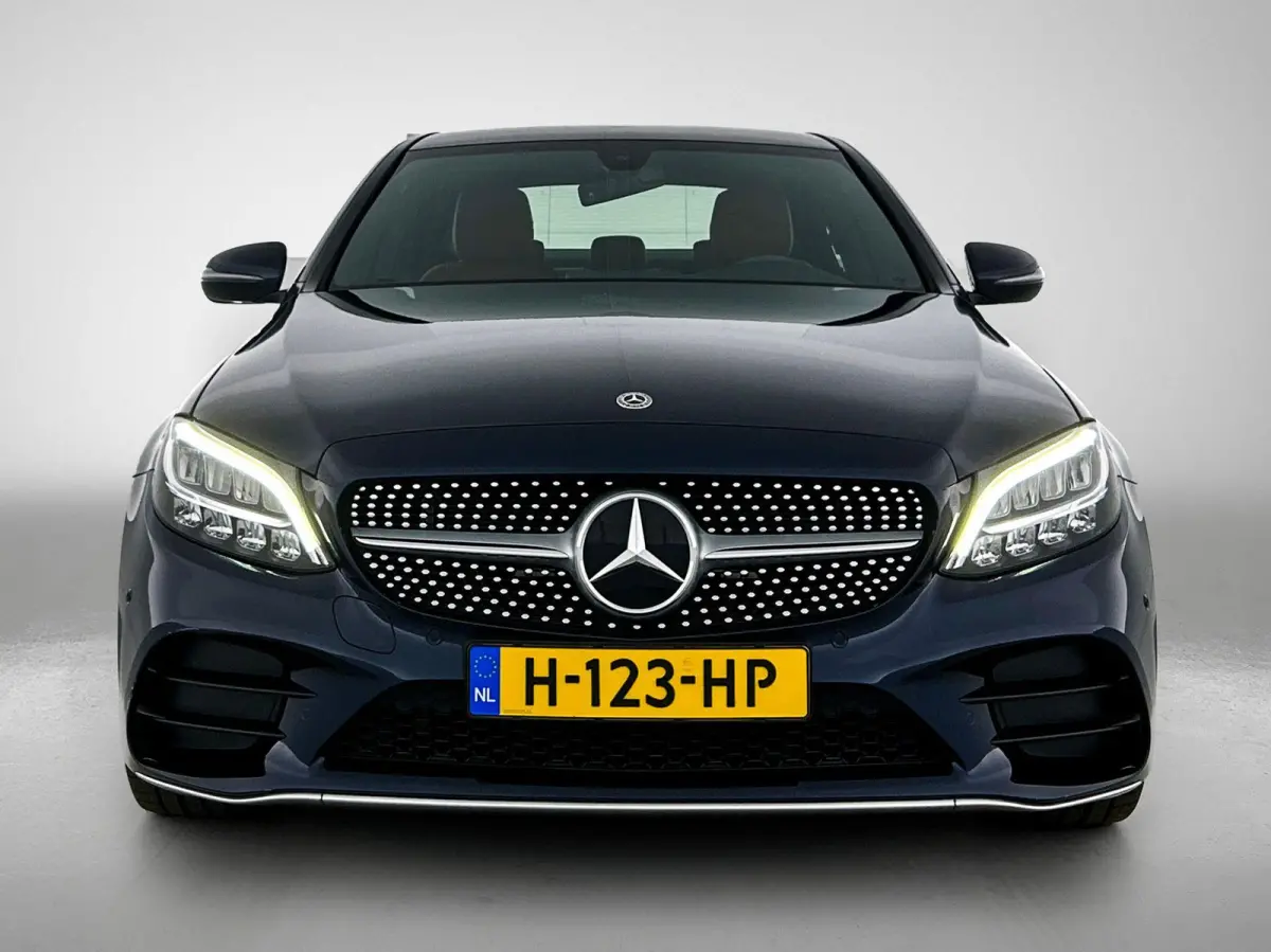 180 Business Solution AMG | STOELVERWARMING | LEDER | ACHTERUITRIJCAMERA | PARKEERSENSOREN | LICHTMETALEN VELGEN | LED VERLICHTING | BLUETOOTH | NAVIGATIE |