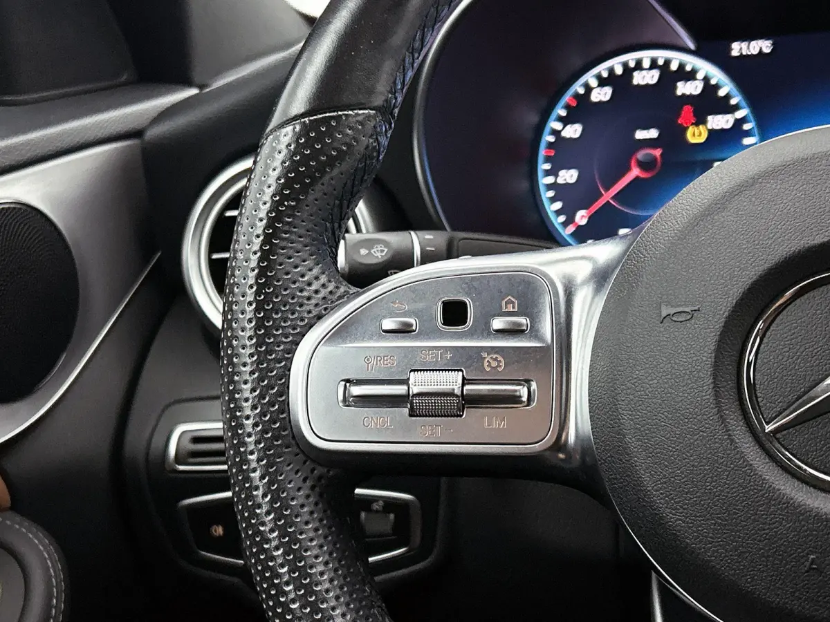 180 Business Solution AMG | STOELVERWARMING | LEDER | ACHTERUITRIJCAMERA | PARKEERSENSOREN | LICHTMETALEN VELGEN | LED VERLICHTING | BLUETOOTH | NAVIGATIE |