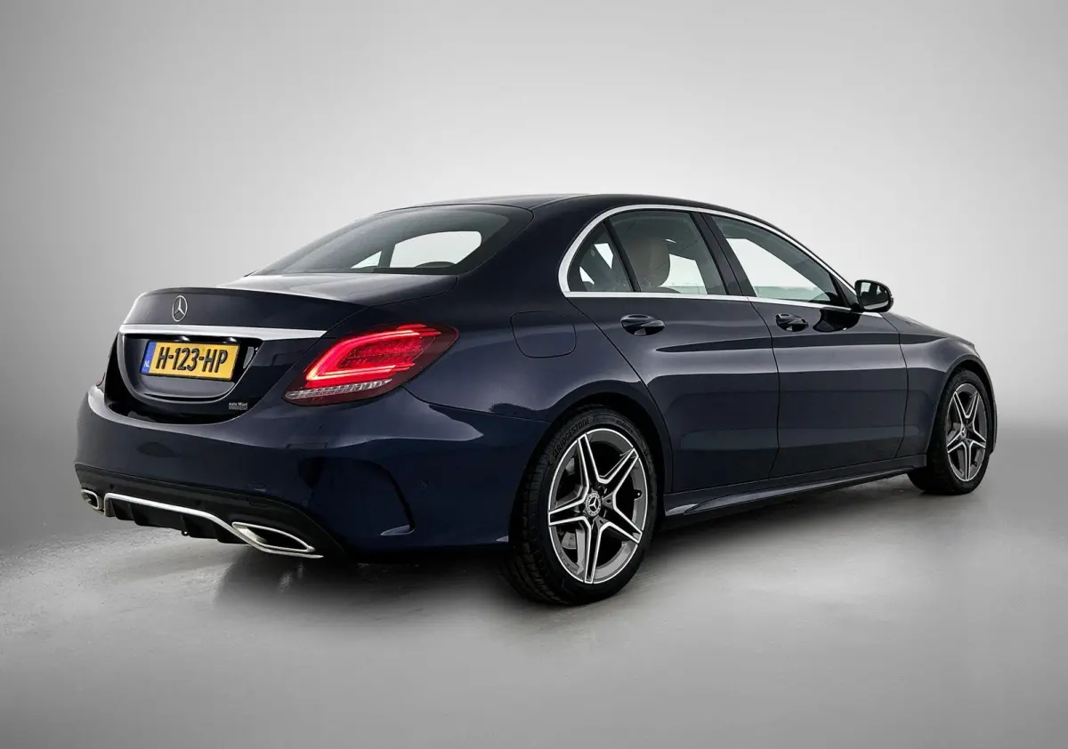 180 Business Solution AMG | STOELVERWARMING | LEDER | ACHTERUITRIJCAMERA | PARKEERSENSOREN | LICHTMETALEN VELGEN | LED VERLICHTING | BLUETOOTH | NAVIGATIE |