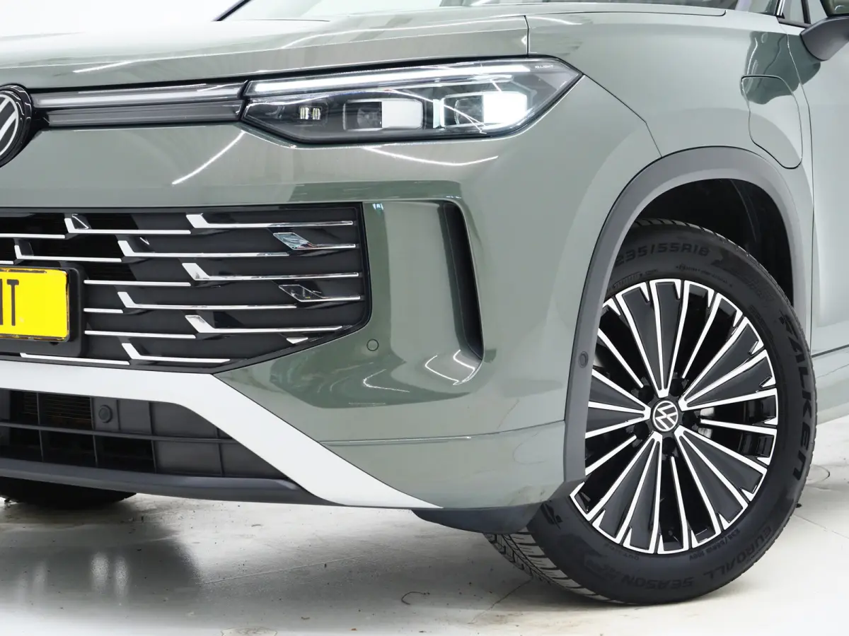 1.5 eHybrid Elegance 272PK | Leder/Alcantara | Trekhaak | Massage | 360 | Keyless | Adaptive Cruise | Sfeerlicht | Matrix