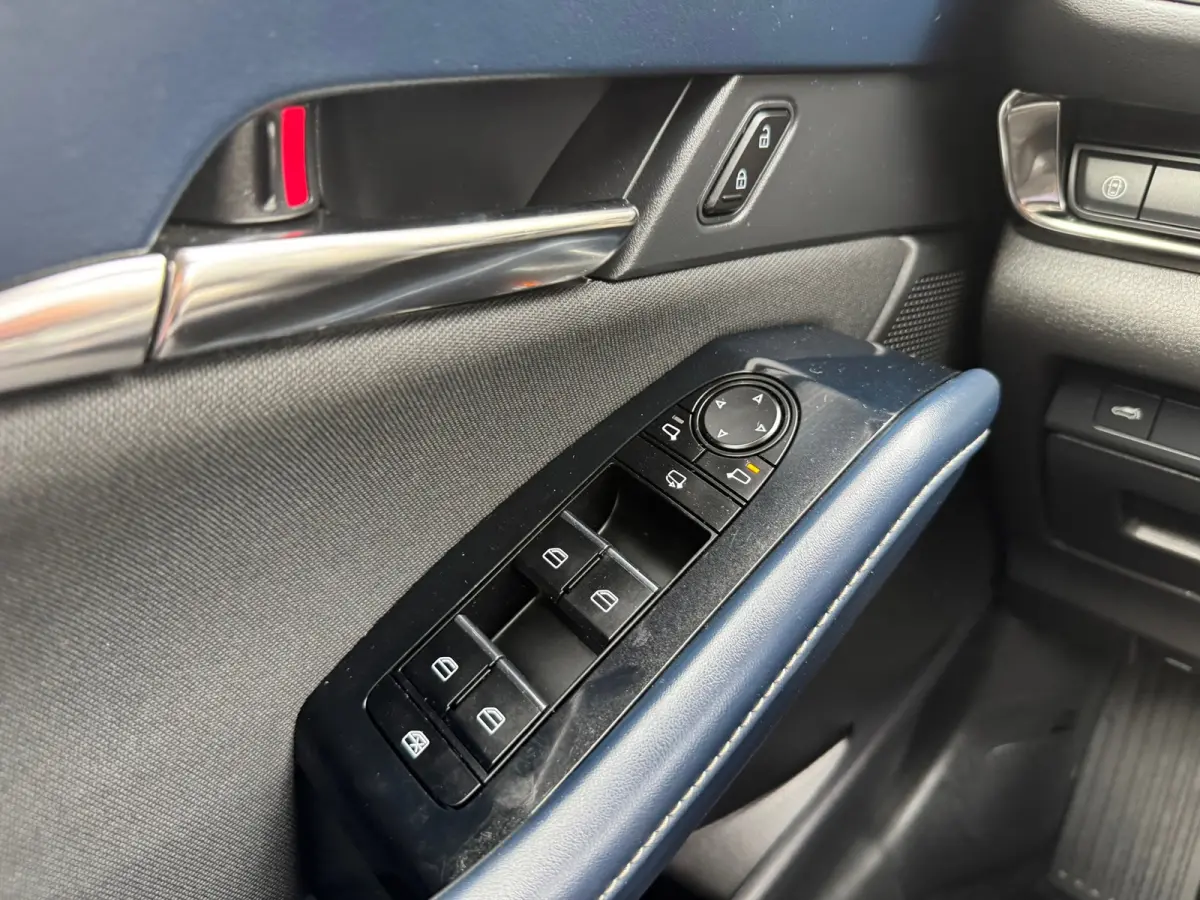 2.0 e-SkyActiv-X M Hybrid Comfort,trekhaak,navigatie,Camera,Carplay/Andriod,Stoel/stuurverwarming,