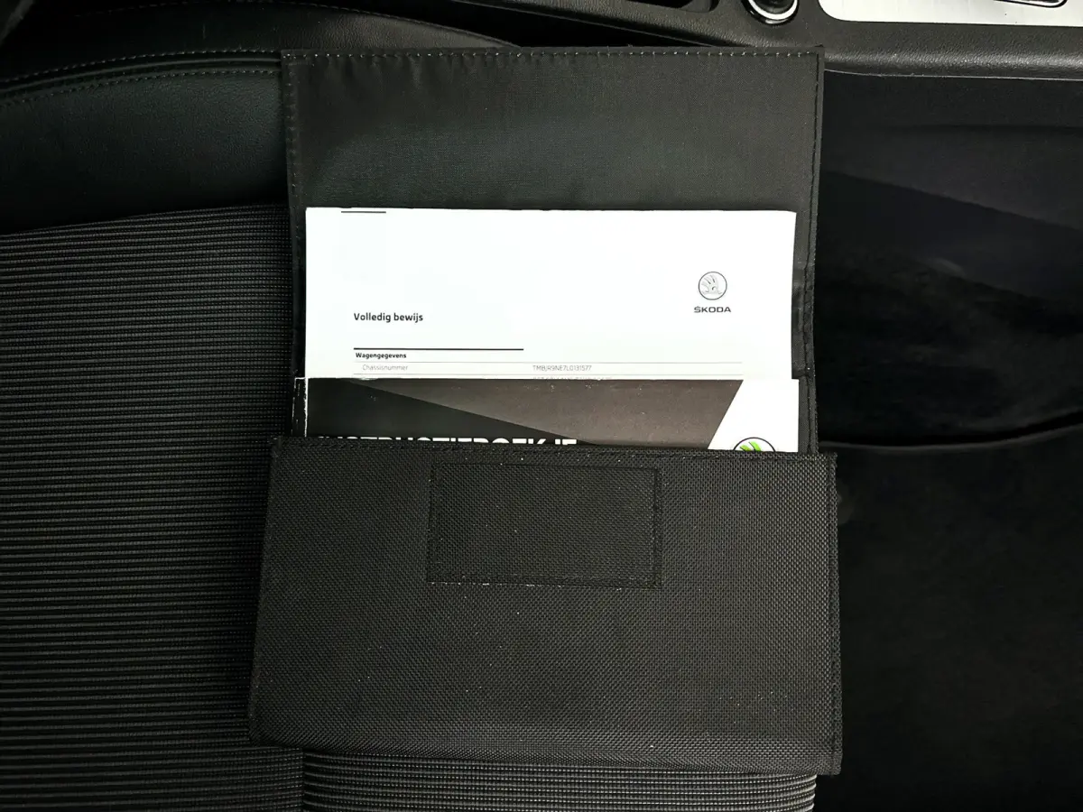 1.5 TSI Greentech Business Edition | Park assist | Cruise control | Stoelverwarming | Extra getint glas