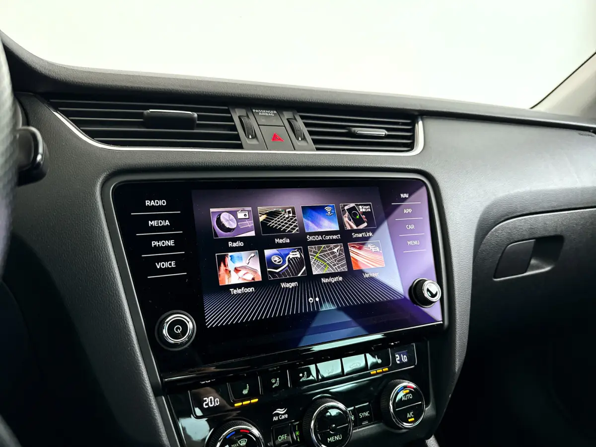 1.5 TSI Greentech Business Edition | Park assist | Cruise control | Stoelverwarming | Extra getint glas