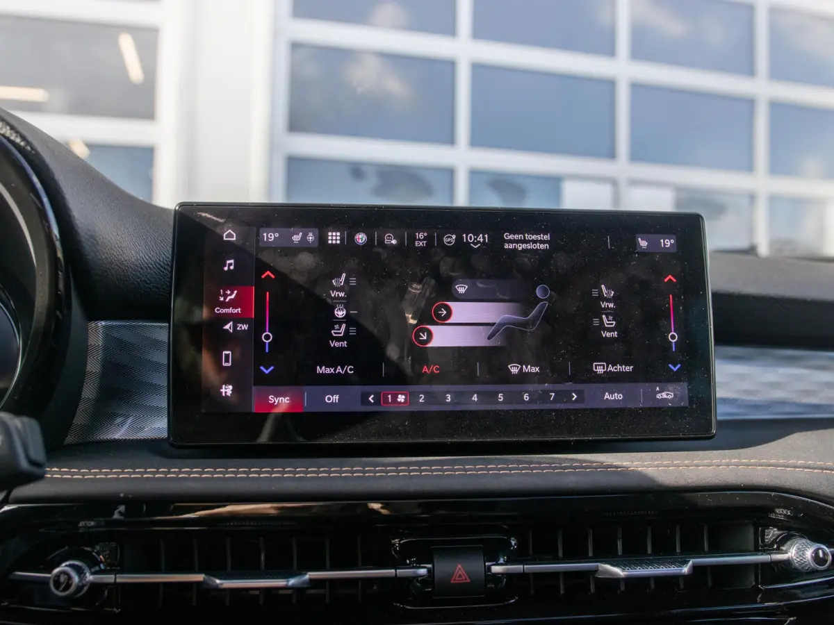 1.3 Ibrida Plug-In Q4 270pk AWD Veloce | Teck Pack | Schuif/Kanteldak | Harman Kardon | 20"  | Bicolore