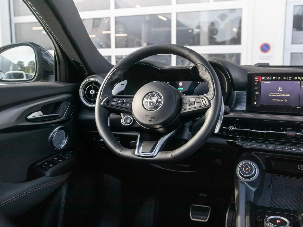 1.3 Ibrida Plug-In Q4 270pk AWD Veloce | Teck Pack | Schuif/Kanteldak | Harman Kardon | 20"  | Bicolore