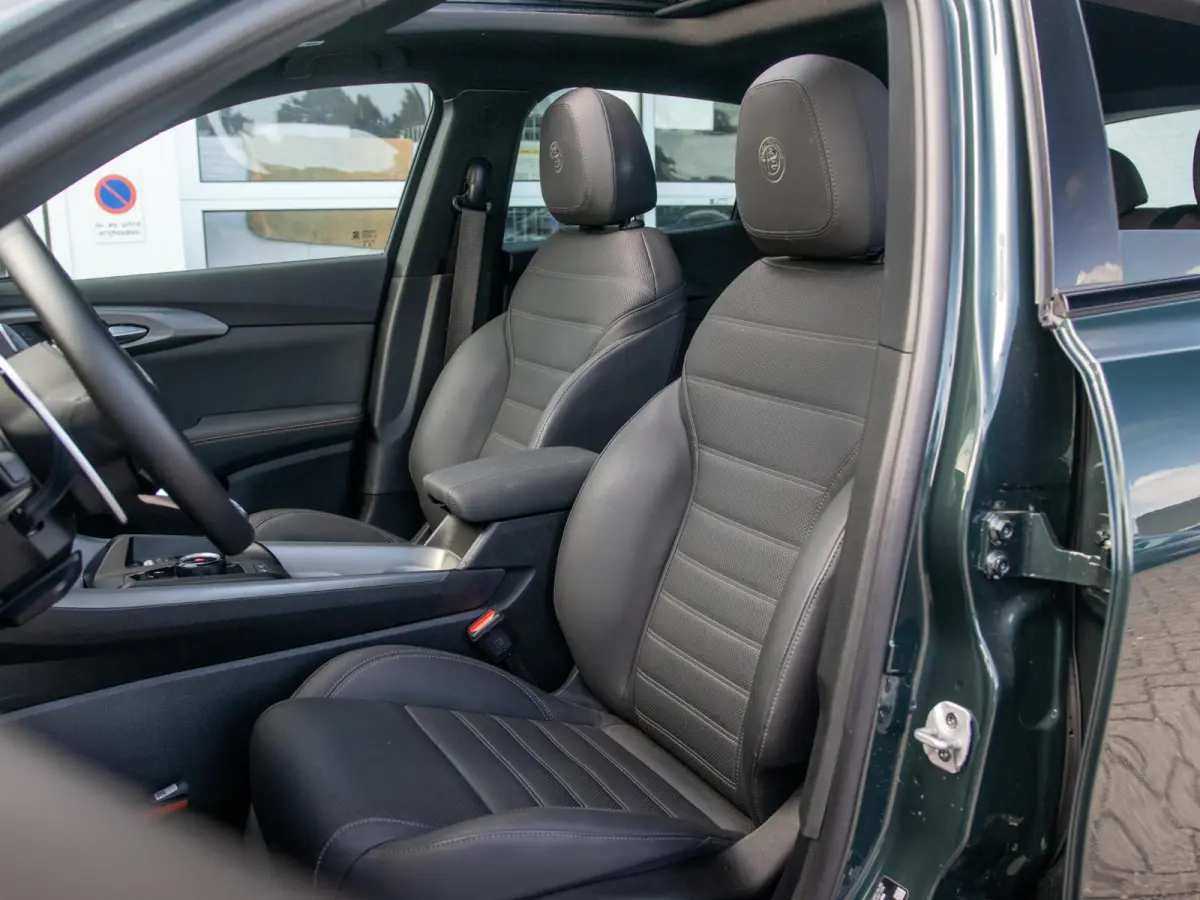 1.3 Ibrida Plug-In Q4 270pk AWD Veloce | Teck Pack | Schuif/Kanteldak | Harman Kardon | 20"  | Bicolore