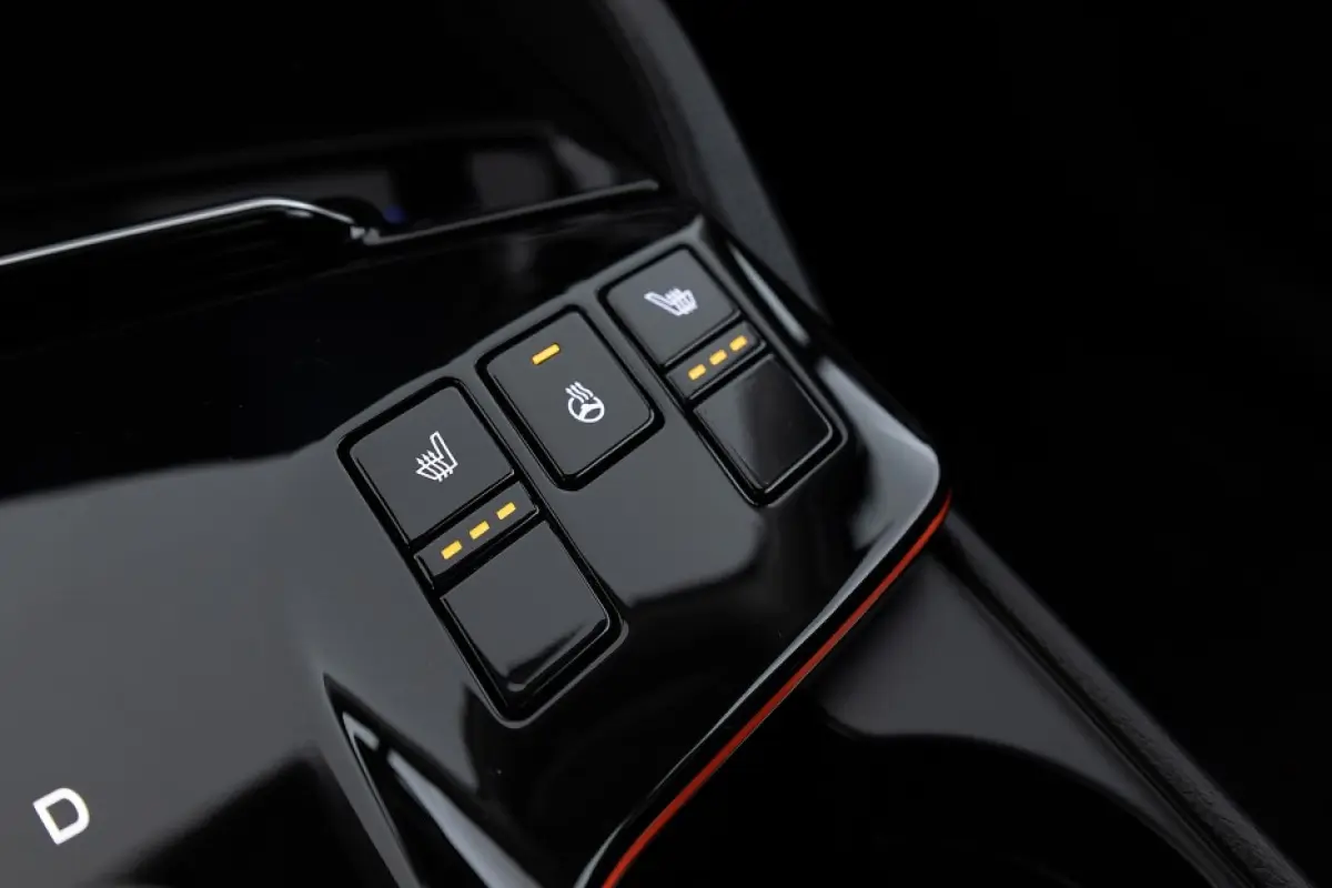 1.6 T-GDi Plug-in Hybrid AWD DynamicLine | Half LEDER | NAVI | ECC | PDC