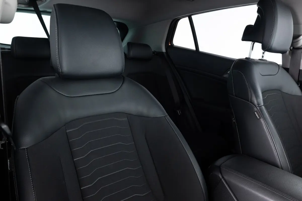 1.6 T-GDi Plug-in Hybrid AWD DynamicLine | Half LEDER | NAVI | ECC | PDC