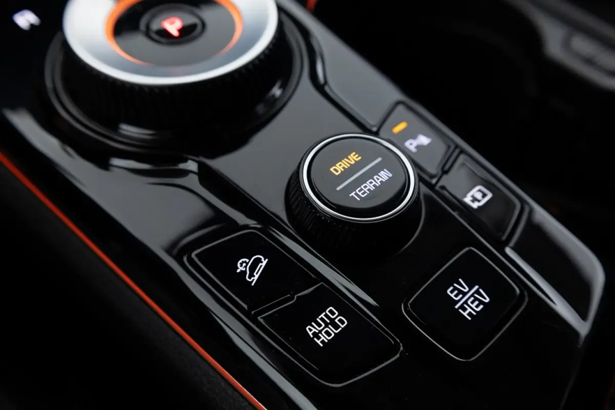 1.6 T-GDi Plug-in Hybrid AWD DynamicLine | Half LEDER | NAVI | ECC | PDC