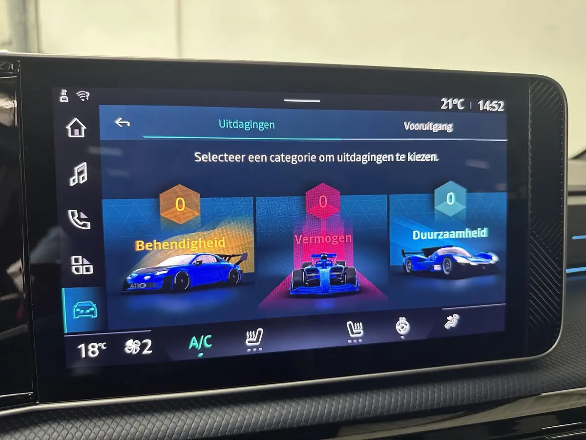 GTS 52 kWh | DEVIALET AUDIO | WINTERPACK | CAMERA | NAVI/ ADAPTIVE  CRUISE CONTROL