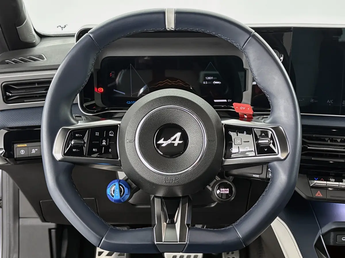 GTS 52 kWh | DEVIALET AUDIO | WINTERPACK | CAMERA | NAVI/ ADAPTIVE  CRUISE CONTROL