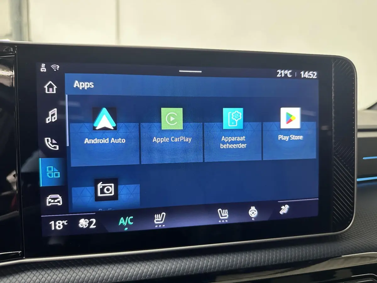 GTS 52 kWh | DEVIALET AUDIO | WINTERPACK | CAMERA | NAVI/ ADAPTIVE  CRUISE CONTROL