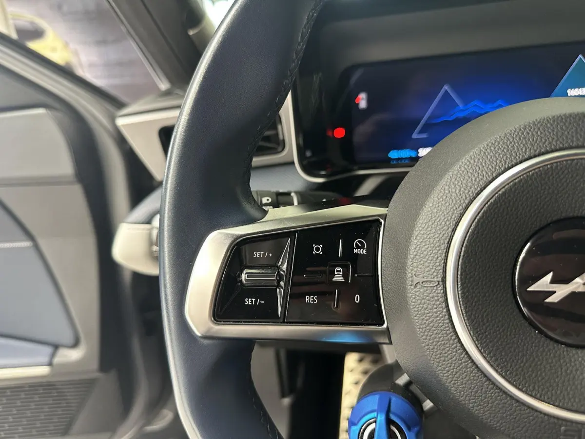 GTS 52 kWh | DEVIALET AUDIO | WINTERPACK | CAMERA | NAVI/ ADAPTIVE  CRUISE CONTROL